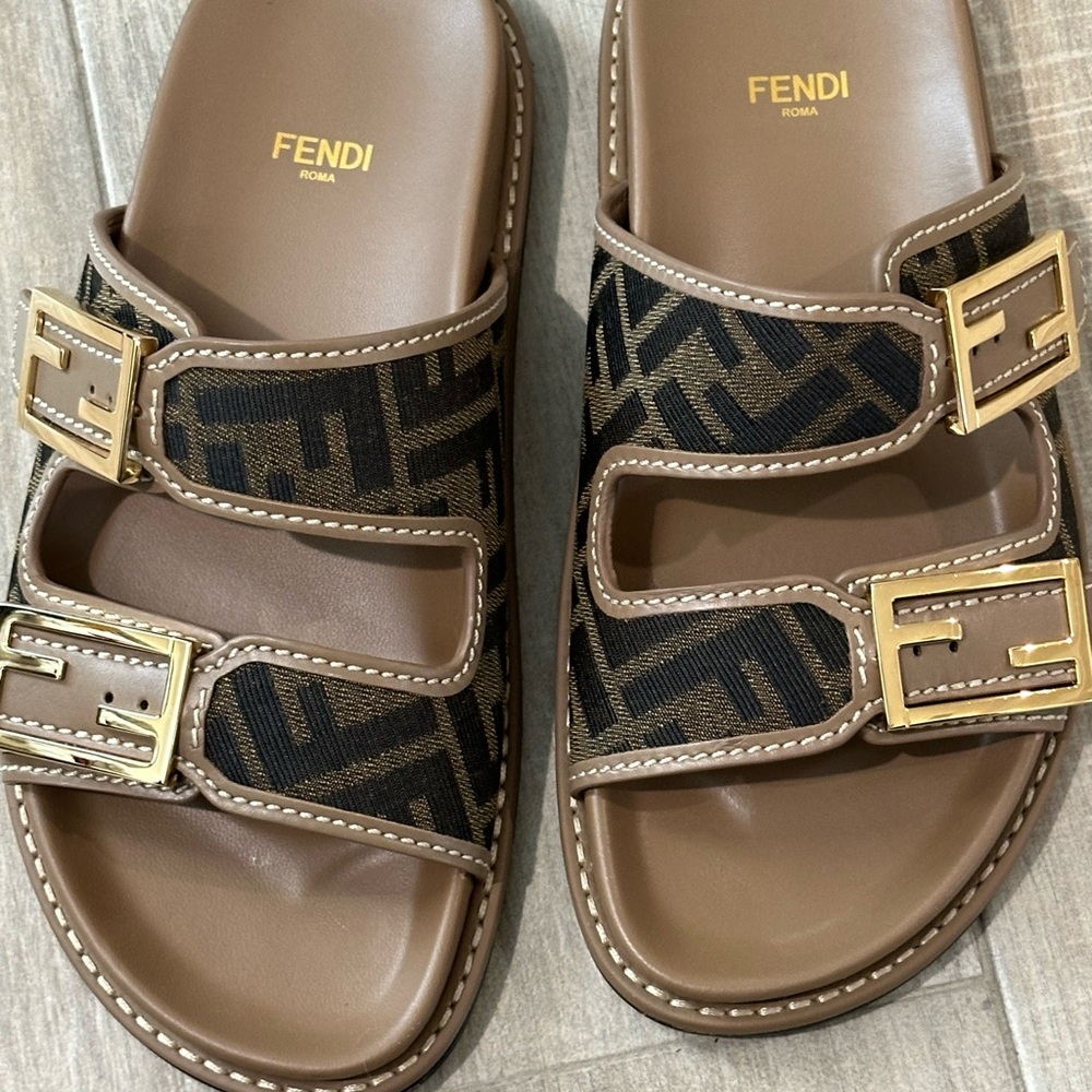 Fendi Feels Women’s Brown Sandals like new